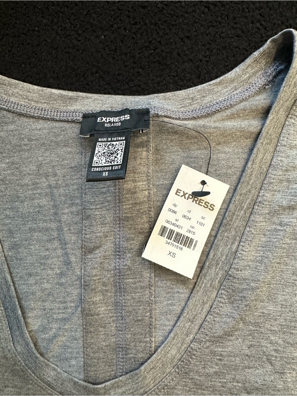 Express SuperSoft Relaxed Scoop Neck Tunic Tee - Picture 3 of 3